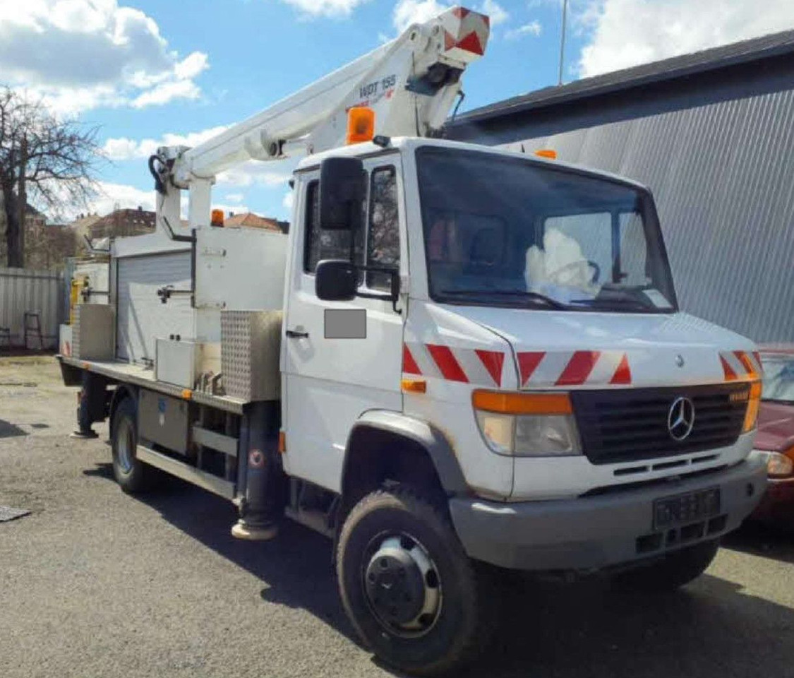 Mercedes-Benz VARIO 814D HUBARBEITS WUMAG 155T 4X4 ALLRAD - Camión con plataforma elevadora: foto 1 Mercedes-Benz VARIO 814D HUBARBEITS WUMAG 155T 4X4 ALLRAD - Camión con plataforma elevadora: foto 1