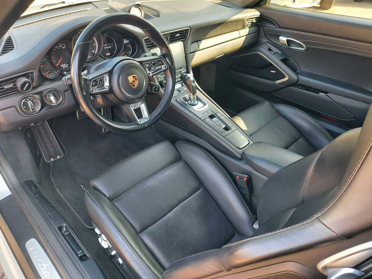 Coche Porsche 911 Turbo S Cabriolet ACC Bose Sitzlüft Garantie: foto 7