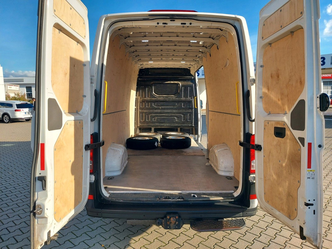 Volkswagen Crafter Kasten  35 EcoProfi Hochdach MAXI KLIMAA - Furgoneta de pasajeros: foto 3 Volkswagen Crafter Kasten  35 EcoProfi Hochdach MAXI KLIMAA - Furgoneta de pasajeros: foto 3