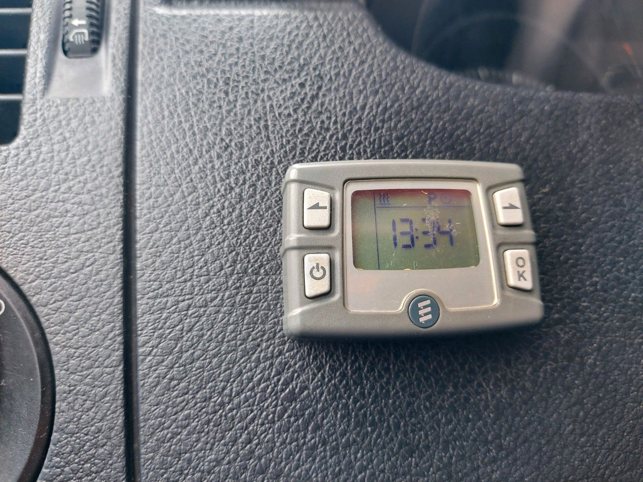 Volkswagen Crafter Kasten 35 L2H2 Hoch lang Standheiz - Furgoneta de pasajeros: foto 2 Volkswagen Crafter Kasten 35 L2H2 Hoch lang Standheiz - Furgoneta de pasajeros: foto 2