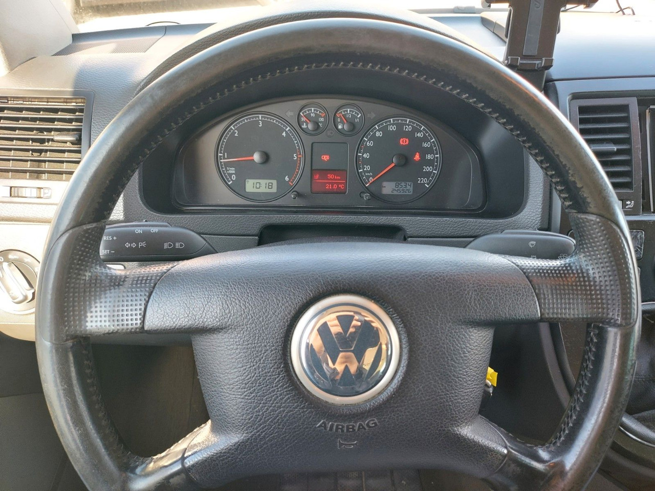 Volkswagen T5 Multivan Bus Comfortline 7 Sitze SHZ AHK Volkswagen T5 Multivan Bus Comfortline 7 Sitze SHZ AHK - Minibús, Furgoneta de pasajeros: foto 5 Volkswagen T5 Multivan Bus Comfortline 7 Sitze SHZ AHK Volkswagen T5 Multivan Bus Comfortline 7 Sitze SHZ AHK - Minibús, Furgoneta de pasajeros: foto 5