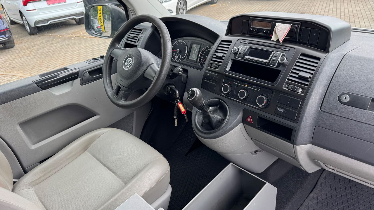 Volkswagen T5 Transporter Kasten-Kombi Lang 4Motion KLIMA - Furgoneta de pasajeros: foto 4 Volkswagen T5 Transporter Kasten-Kombi Lang 4Motion KLIMA - Furgoneta de pasajeros: foto 4