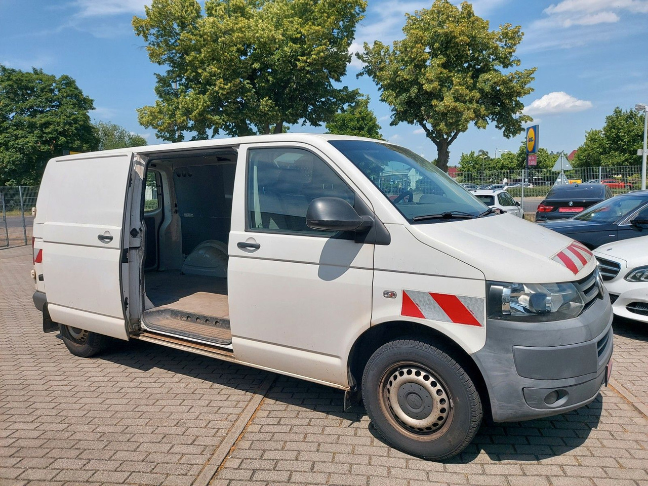 Volkswagen T5 Transporter Kasten Kombi lang 4Motion 4x4 - Furgoneta de pasajeros: foto 1 Volkswagen T5 Transporter Kasten Kombi lang 4Motion 4x4 - Furgoneta de pasajeros: foto 1
