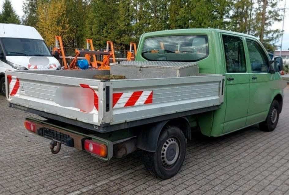 Volkswagen T5 Transporter Pritsche Doppelkabine - Furgoneta caja abierta, Furgoneta combi: foto 4 Volkswagen T5 Transporter Pritsche Doppelkabine - Furgoneta caja abierta, Furgoneta combi: foto 4
