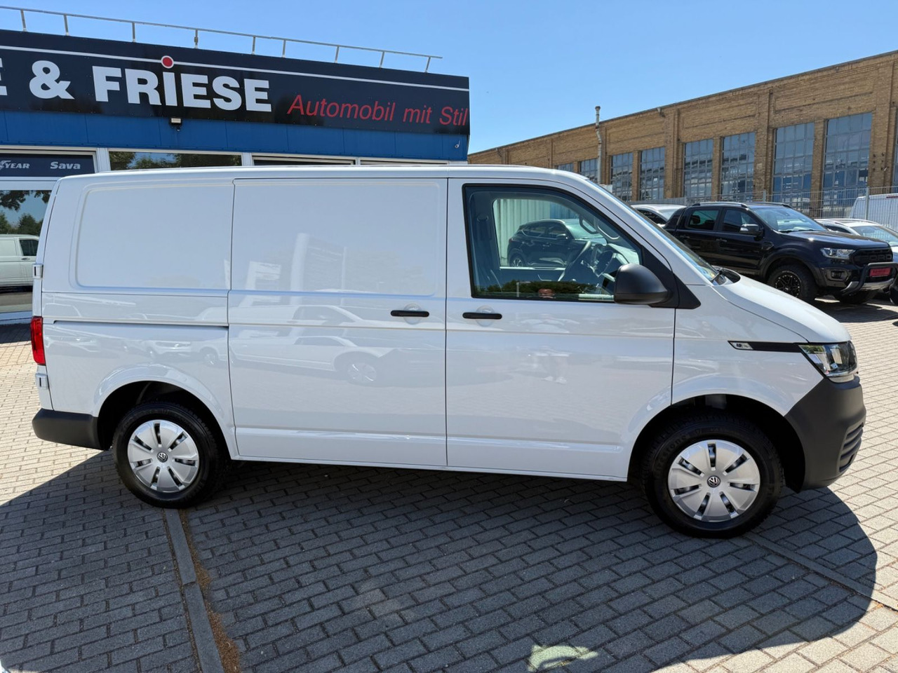 Volkswagen T6 Kasten Kombi Klima Tempomat DAB Radio 3 Sitze - Furgoneta de pasajeros: foto 3 Volkswagen T6 Kasten Kombi Klima Tempomat DAB Radio 3 Sitze - Furgoneta de pasajeros: foto 3