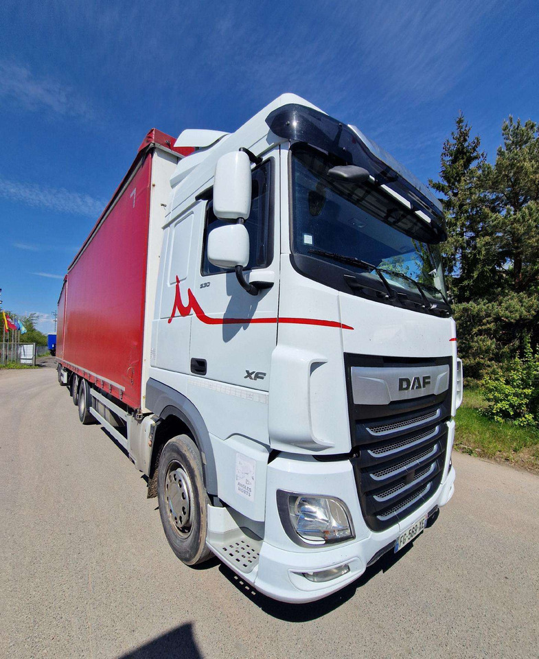 DAF XF 530 FT - Camión lona: foto 4 DAF XF 530 FT - Camión lona: foto 4