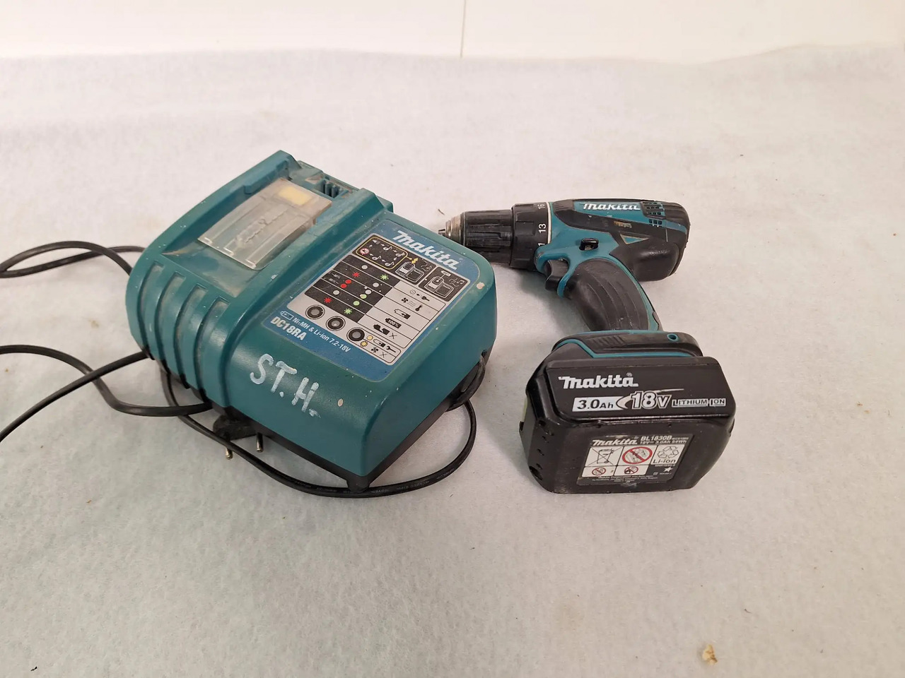 Herramienta/ Equipo 1 Stk. Akku Bohrmaschine (Makita): foto 1