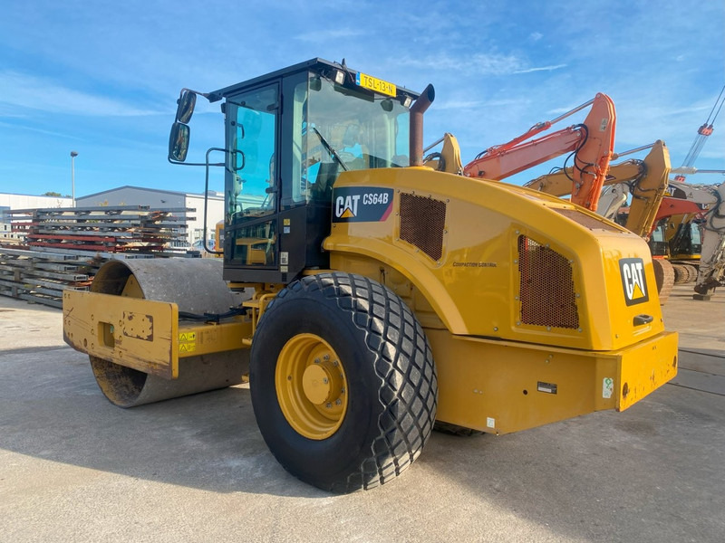 Caterpillar CS64B NVT - Rodillo: foto 1 Caterpillar CS64B NVT - Rodillo: foto 1