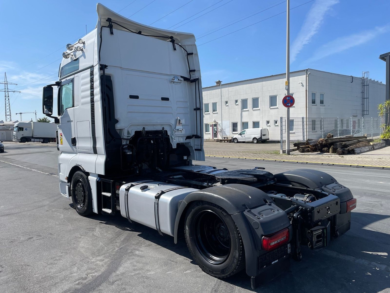 MAN TGX 18.510 4x2 LLS-U/MEGA/Retarder/StandAC/EU6d - Cabeza tractora: foto 4 MAN TGX 18.510 4x2 LLS-U/MEGA/Retarder/StandAC/EU6d - Cabeza tractora: foto 4