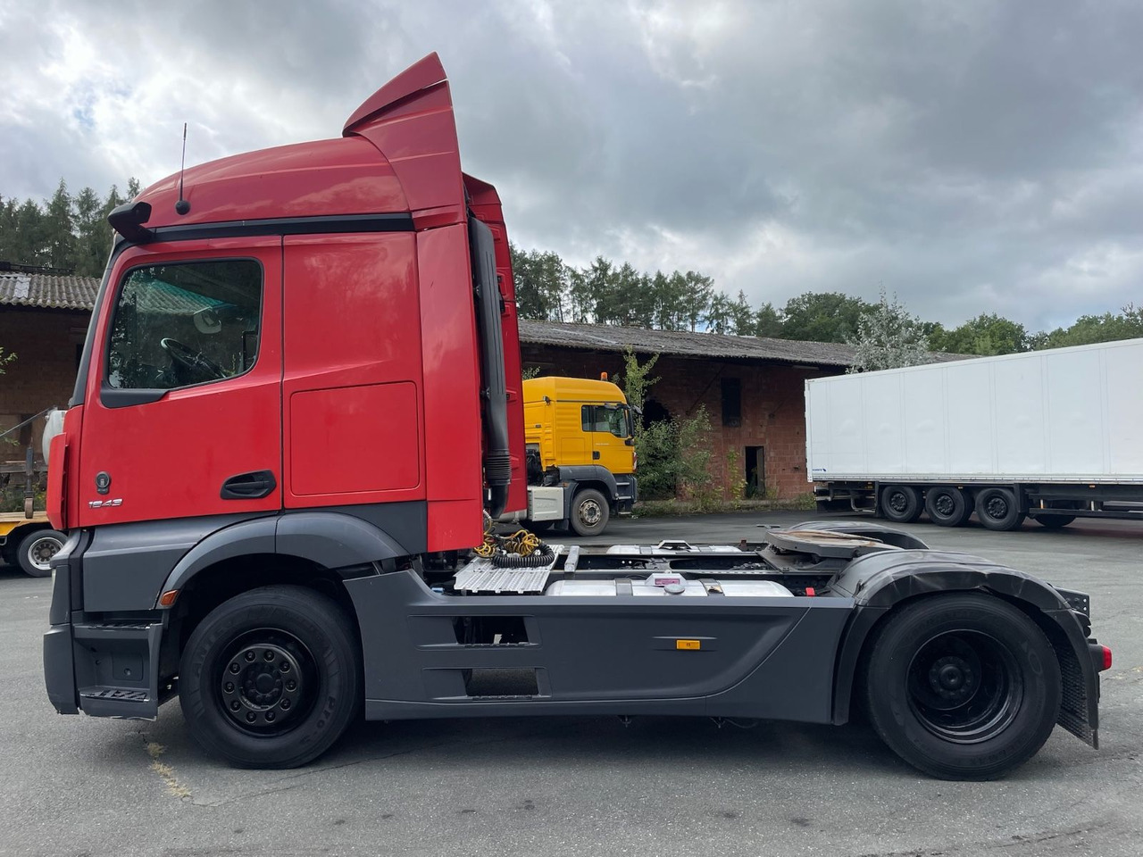 Mercedes-Benz Actros 1843/Retarder/Mirror Cam/Spoilers/MJ 2021 - Cabeza tractora: foto 3 Mercedes-Benz Actros 1843/Retarder/Mirror Cam/Spoilers/MJ 2021 - Cabeza tractora: foto 3