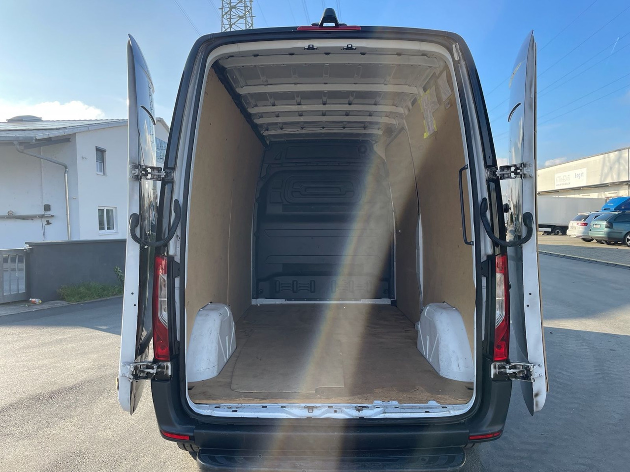 Leasing de  Mercedes-Benz eSprinter L2H2 Kastenwagen/UPS/47KW/AC/Kamera Mercedes-Benz eSprinter L2H2 Kastenwagen/UPS/47KW/AC/Kamera: foto 11