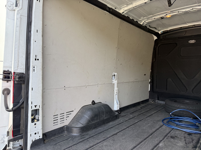Furgón, Furgoneta eléctrica Ford E-Transit 390 75kWh 184PK 390 Elektrisch 75kWh 334km WLTP BEV Snelladen L2H2 Climate Control Tacho Carplay Camera Stoelverwarming Parkeersensoren voor achter Laadkabel: foto 15 Furgón, Furgoneta eléctrica Ford E-Transit 390 75kWh 184PK 390 Elektrisch 75kWh 334km WLTP BEV Snelladen L2H2 Climate Control Tacho Carplay Camera Stoelverwarming Parkeersensoren voor achter Laadkabel: foto 15