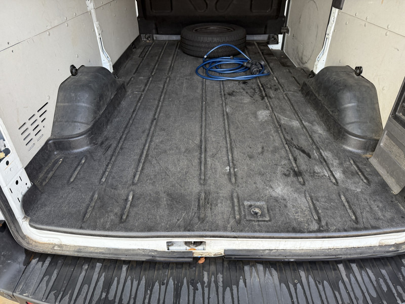 Furgón, Furgoneta eléctrica Ford E-Transit 390 75kWh 184PK 390 Elektrisch 75kWh 334km WLTP BEV Snelladen L2H2 Climate Control Tacho Carplay Camera Stoelverwarming Parkeersensoren voor achter Laadkabel: foto 16 Furgón, Furgoneta eléctrica Ford E-Transit 390 75kWh 184PK 390 Elektrisch 75kWh 334km WLTP BEV Snelladen L2H2 Climate Control Tacho Carplay Camera Stoelverwarming Parkeersensoren voor achter Laadkabel: foto 16