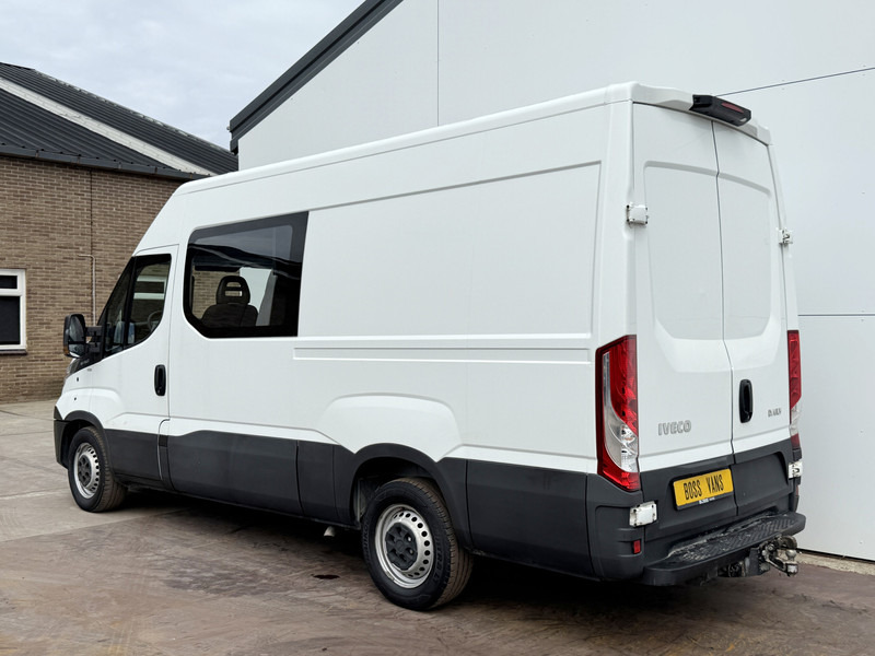 Iveco Daily 35S14 2.3 L2H2 Dubbele Cabine 7 Stoelen Mixto DoKa Airco Cruise Control Trekhaak 3.5t Lucht geveerde stoel - Furgón, Furgoneta combi: foto 2 Iveco Daily 35S14 2.3 L2H2 Dubbele Cabine 7 Stoelen Mixto DoKa Airco Cruise Control Trekhaak 3.5t Lucht geveerde stoel - Furgón, Furgoneta combi: foto 2