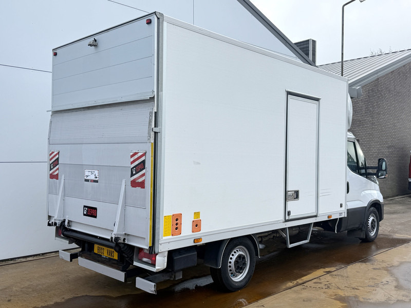 Iveco Daily 35S16 2.3 Automaat Laadklep LED Climate Control Cruise Control Standkachel Camera Navigatie Koffer Bakwagen Meubelbak - Furgoneta caja cerrada: foto 3 Iveco Daily 35S16 2.3 Automaat Laadklep LED Climate Control Cruise Control Standkachel Camera Navigatie Koffer Bakwagen Meubelbak - Furgoneta caja cerrada: foto 3