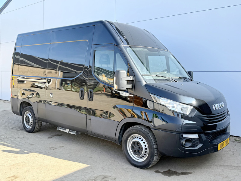 Iveco Daily 35S16 L2H2 Airco Cruise Control Camera 3.5t Trekhaak - Furgón: foto 4 Iveco Daily 35S16 L2H2 Airco Cruise Control Camera 3.5t Trekhaak - Furgón: foto 4
