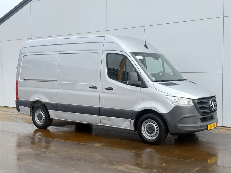 Mercedes-Benz Sprinter 315 1.9 CDI Automaat L2H2 Climate Control Carplay Camera Parkeersensoren voor achter - Furgoneta pequeña: foto 4 Mercedes-Benz Sprinter 315 1.9 CDI Automaat L2H2 Climate Control Carplay Camera Parkeersensoren voor achter - Furgoneta pequeña: foto 4