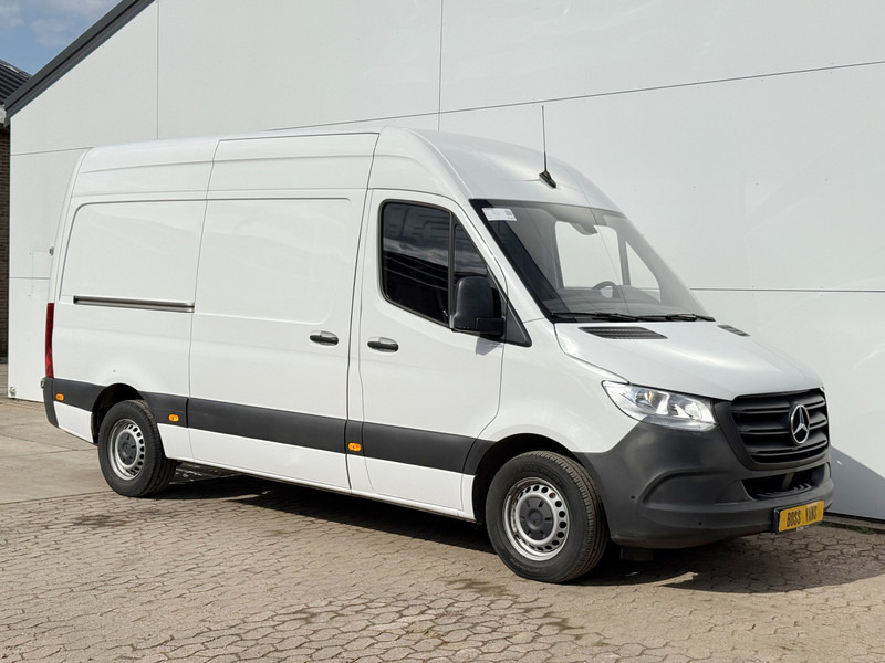 Mercedes-Benz Sprinter 315 1.9 CDI L2H2 Climate Control Cruise Control Carplay Camera Parkeersensoren voor achter - Furgón: foto 4 Mercedes-Benz Sprinter 315 1.9 CDI L2H2 Climate Control Cruise Control Carplay Camera Parkeersensoren voor achter - Furgón: foto 4