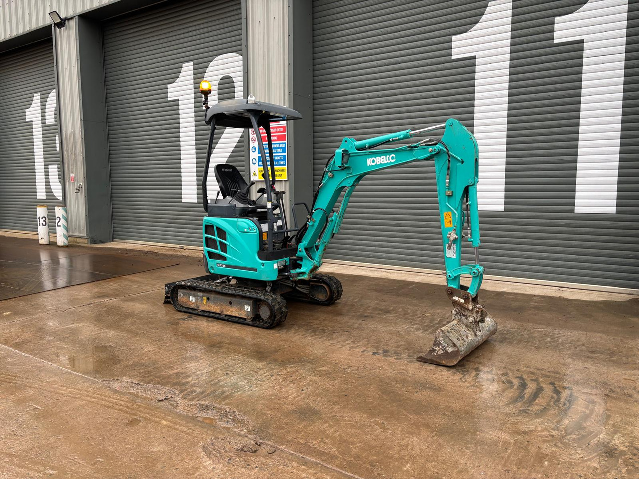 Miniexcavadora Kobelco SK17SR-3E: foto 7
