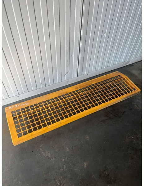 Liebherr A904 Li/A904C Li/R904/R904C - Parachoques: foto 1 Liebherr A904 Li/A904C Li/R904/R904C - Parachoques: foto 1