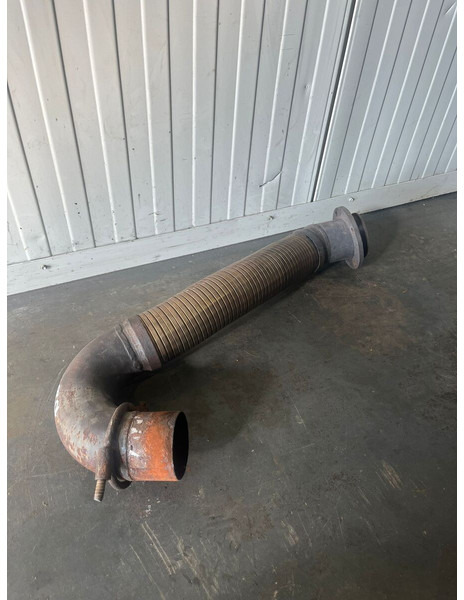 Liebherr A904 Li/A904C Li/R904/R904C - Tubo de escape: foto 2 Liebherr A904 Li/A904C Li/R904/R904C - Tubo de escape: foto 2