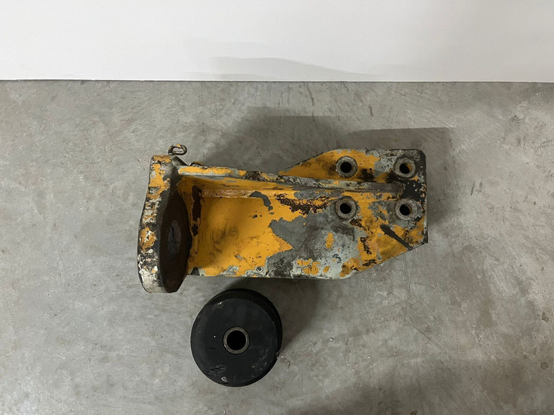 Liebherr Engine Mounts D9408 - Motor y piezas: foto 2 Liebherr Engine Mounts D9408 - Motor y piezas: foto 2