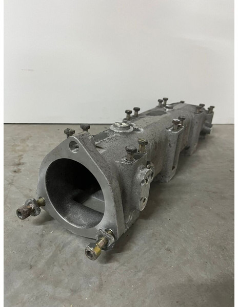 Liebherr Luchtinlaat D 9408 D9408 - Motor y piezas: foto 5 Liebherr Luchtinlaat D 9408 D9408 - Motor y piezas: foto 5
