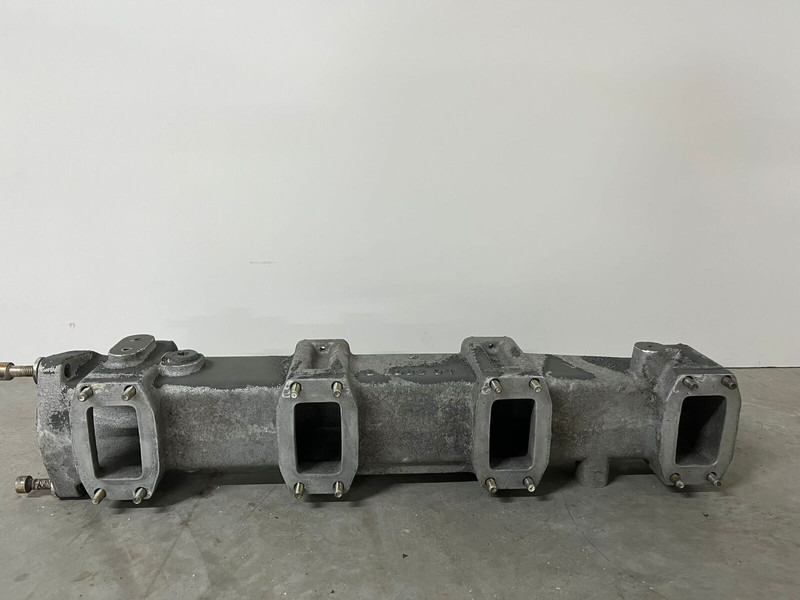 Liebherr Luchtinlaat D9408 D 9408 - Motor y piezas: foto 4 Liebherr Luchtinlaat D9408 D 9408 - Motor y piezas: foto 4