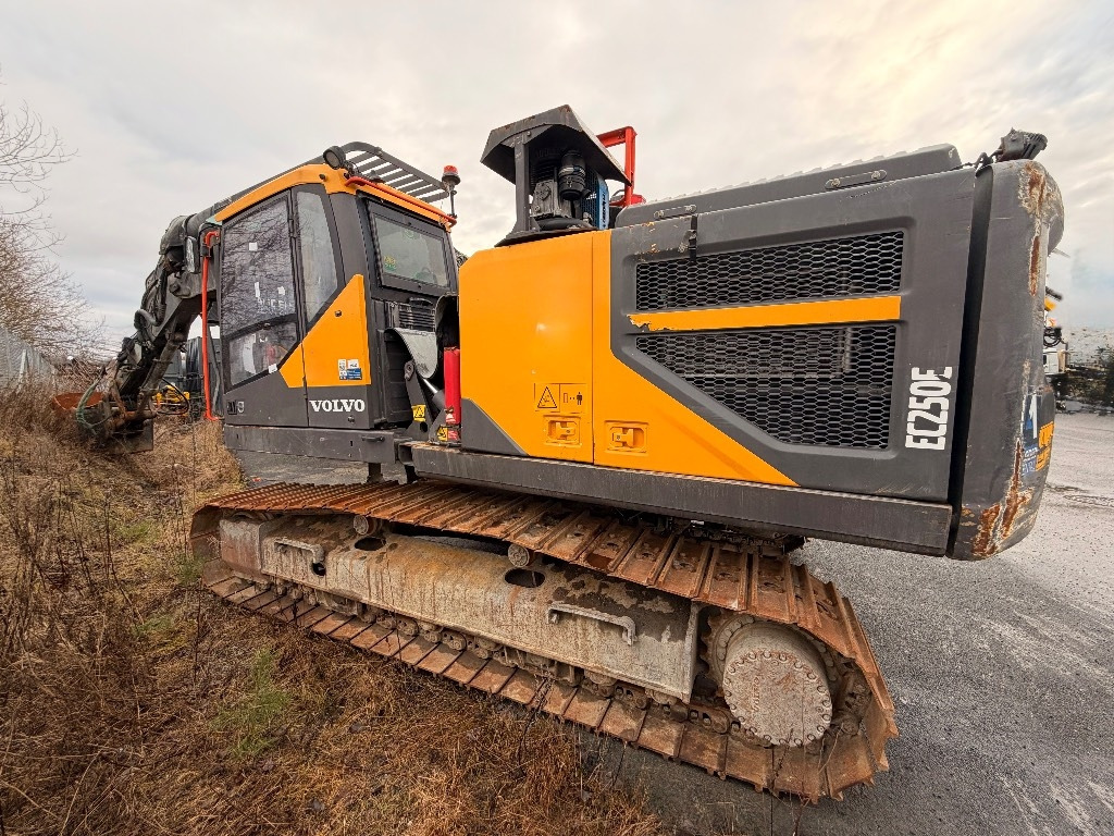 Volvo EC 250 EL - Excavadora de cadenas: foto 1 Volvo EC 250 EL - Excavadora de cadenas: foto 1