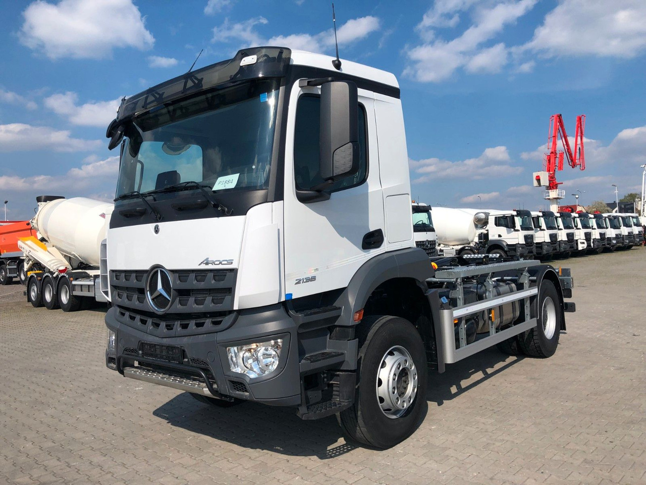Mercedes-Benz AROCS 2136 Abrollkipper HYVA HKS-12-37-S - Camión multibasculante: foto 2 Mercedes-Benz AROCS 2136 Abrollkipper HYVA HKS-12-37-S - Camión multibasculante: foto 2