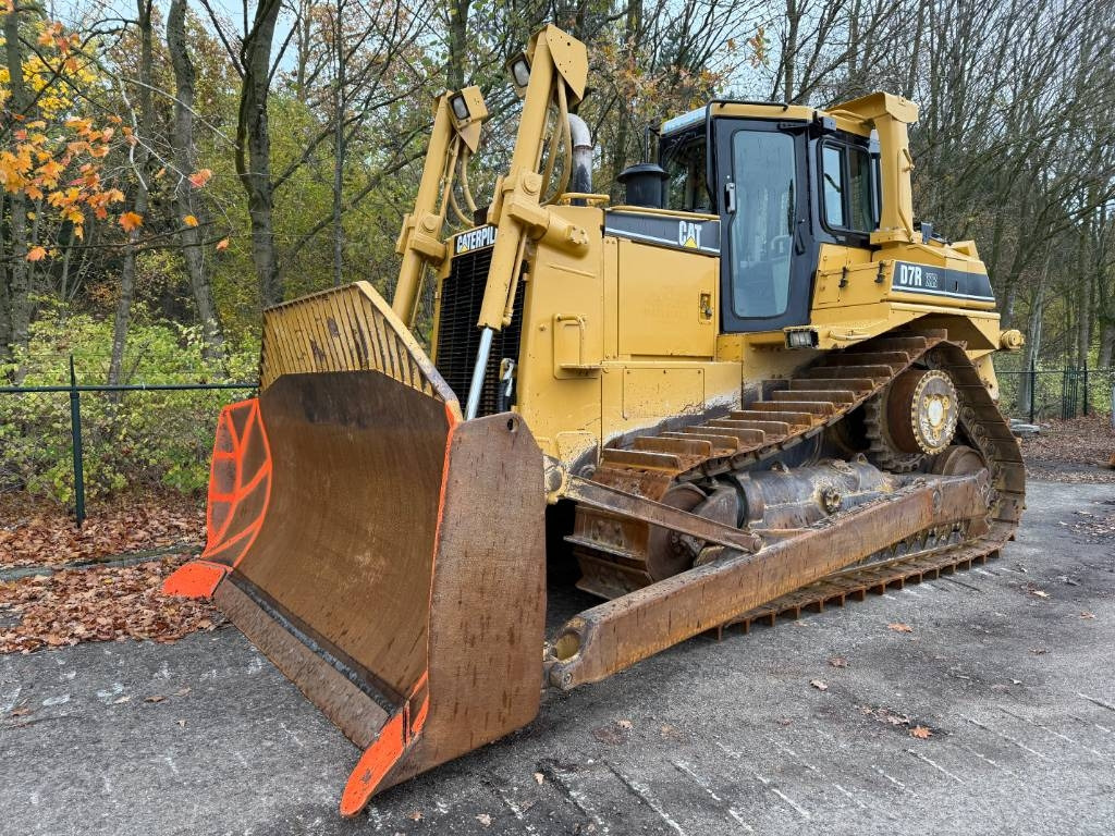 CAT D7R XR CE / LOW HOURS / TOP CONDITION - Bulldozer: foto 1 CAT D7R XR CE / LOW HOURS / TOP CONDITION - Bulldozer: foto 1
