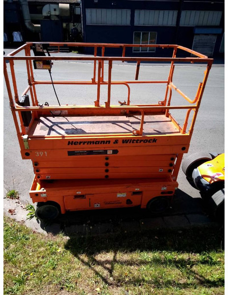 Haulotte Compact 14 - Plataforma de tijeras: foto 4 Haulotte Compact 14 - Plataforma de tijeras: foto 4