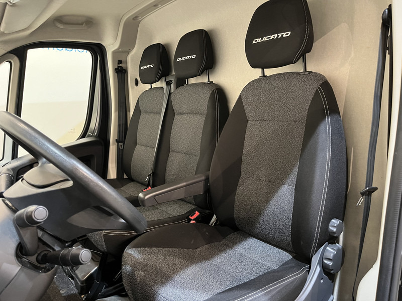Furgoneta pequeña Fiat Ducato 2.3 MultiJet L2H2 120 PK / Euro 6 / Airco / Camera / Cruise Control / Trekhaak / Navigatie / 3-Zits / 72.600 KM !!: foto 6