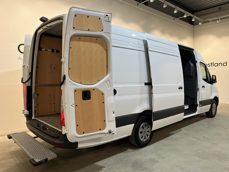 Mercedes-Benz Sprinter 315 CDI L4H2 RWD / Euro 6 / MBUX / Airco / Cruise Control / Camera / CarPlay / Navigatie / 6.143 KM !! / BPM VRIJ !! - Furgón: foto 2 Mercedes-Benz Sprinter 315 CDI L4H2 RWD / Euro 6 / MBUX / Airco / Cruise Control / Camera / CarPlay / Navigatie / 6.143 KM !! / BPM VRIJ !! - Furgón: foto 2