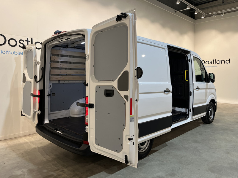 Volkswagen Crafter 30 2.0 TDI L3H2 140 PK Automaat / Euro 6 / Airco / Cruise Control / Camera / CarPlay / 3-Zits / 18.500 KM !! - Furgoneta pequeña: foto 4 Volkswagen Crafter 30 2.0 TDI L3H2 140 PK Automaat / Euro 6 / Airco / Cruise Control / Camera / CarPlay / 3-Zits / 18.500 KM !! - Furgoneta pequeña: foto 4