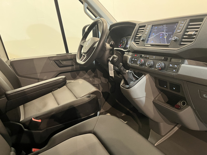 Volkswagen Crafter 35 2.0 TDI L3H3 180 PK Servicebus / Bott Inrichting / Euro 6 / Trekhaak 3000 KG / 220V. / Airco / Navigatie / CarPlay / Cruise Control / PDC 85.250 KM !! - Furgón, Furgoneta combi: foto 3 Volkswagen Crafter 35 2.0 TDI L3H3 180 PK Servicebus / Bott Inrichting / Euro 6 / Trekhaak 3000 KG / 220V. / Airco / Navigatie / CarPlay / Cruise Control / PDC 85.250 KM !! - Furgón, Furgoneta combi: foto 3