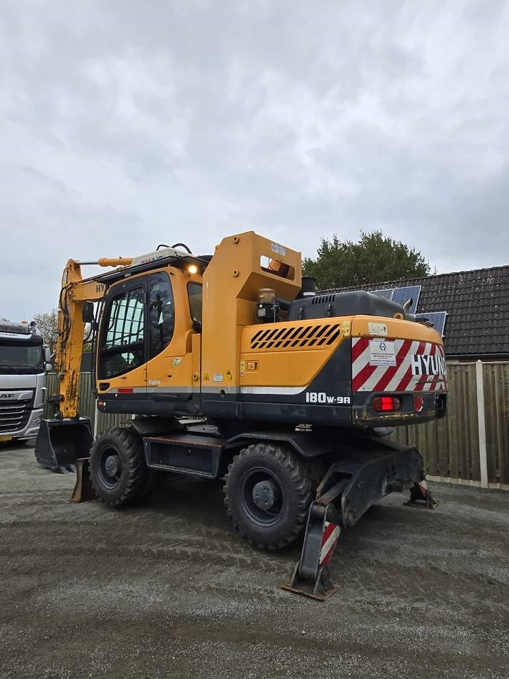 Hyundai R 180W-9A  - Excavadora de ruedas: foto 2 Hyundai R 180W-9A  - Excavadora de ruedas: foto 2