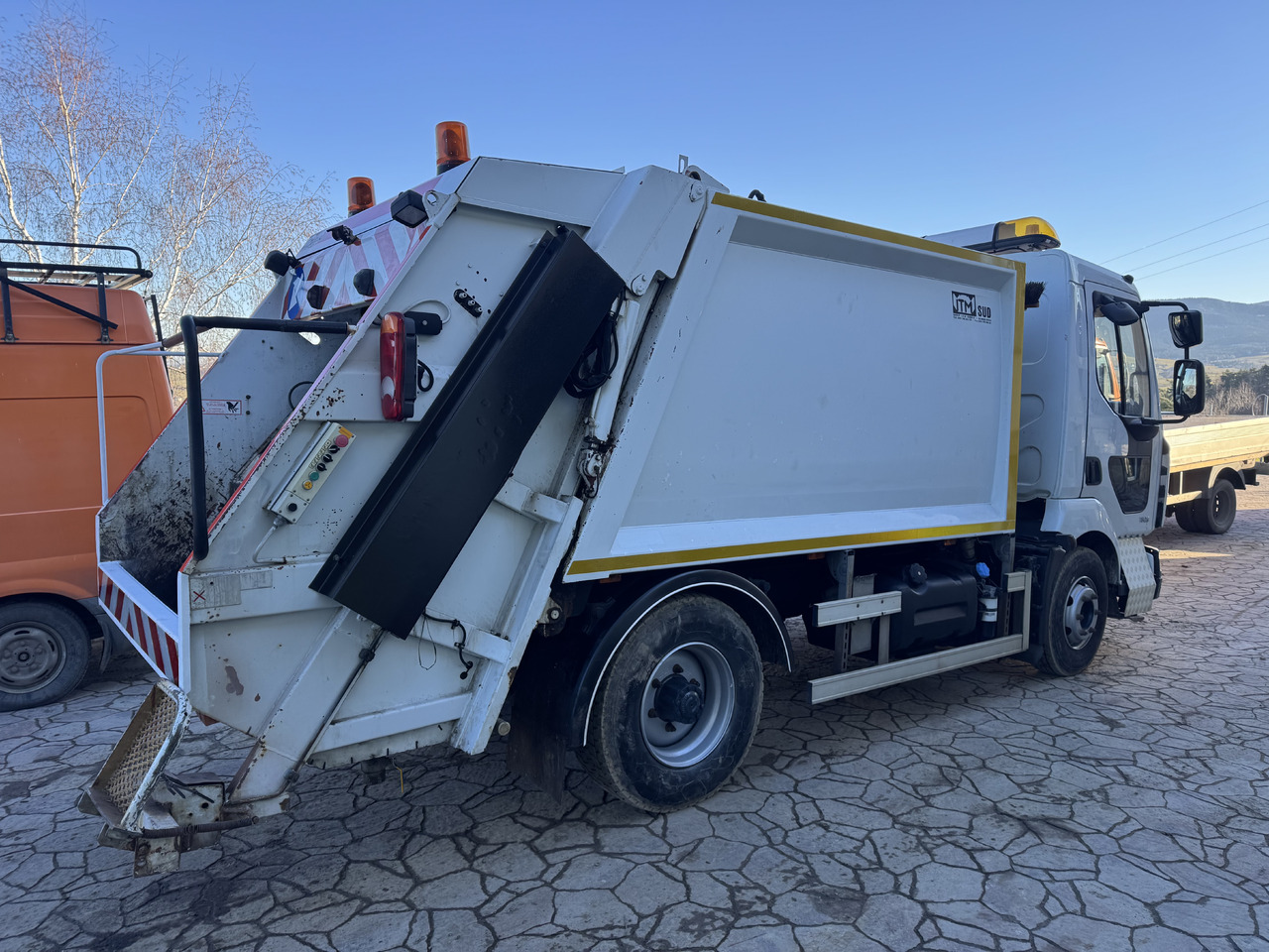 Renault Midlum 180 DXi - Camión de basura: foto 4 Renault Midlum 180 DXi - Camión de basura: foto 4