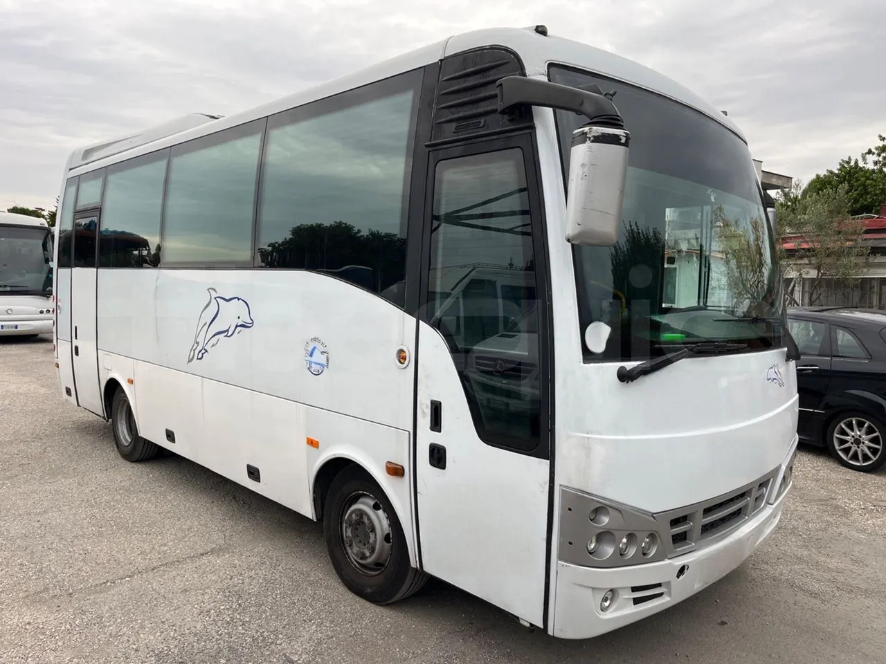 Isuzu Turquoise - Autocar: foto 1 Isuzu Turquoise - Autocar: foto 1