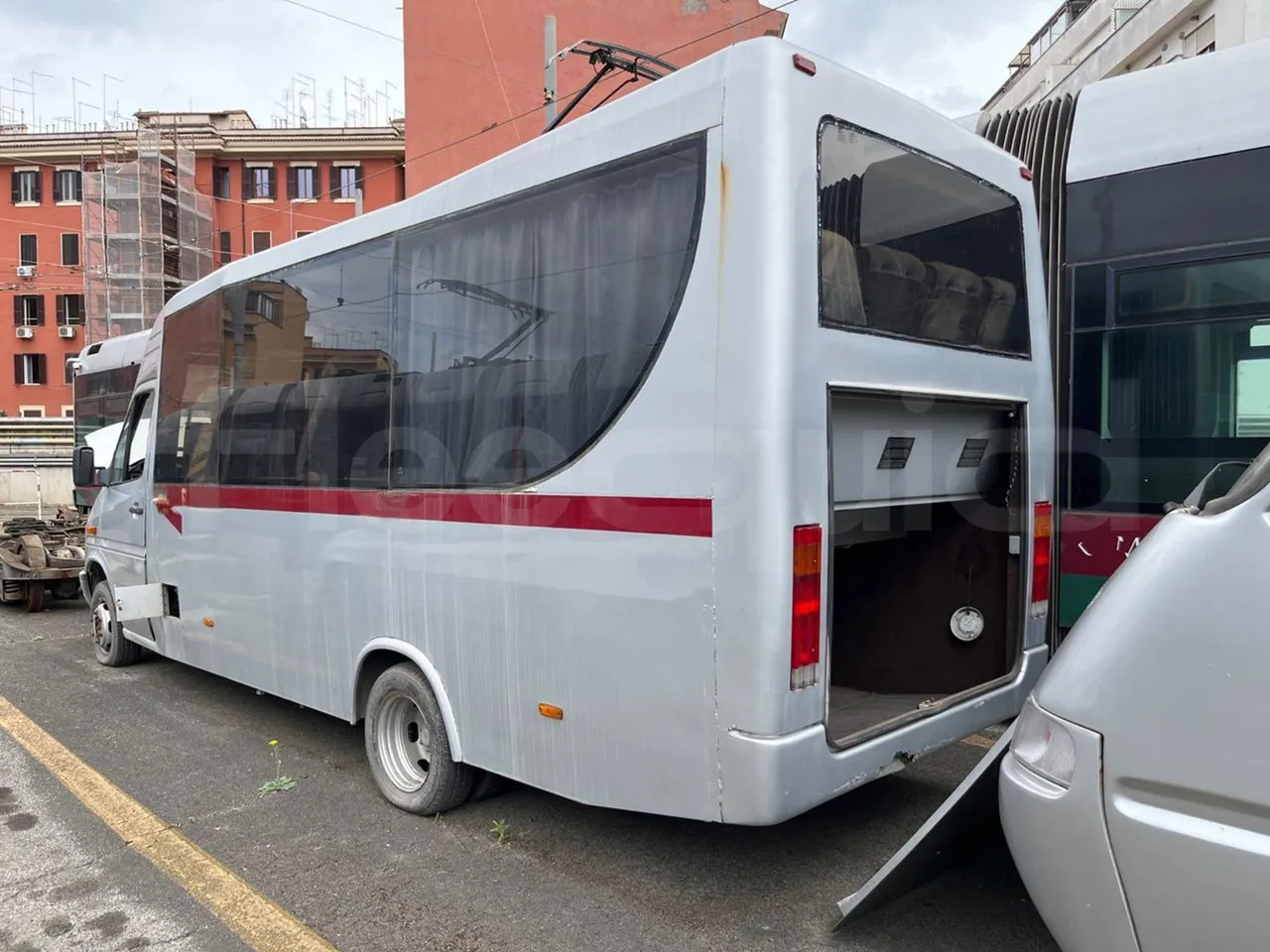 N. 2 Mercedes-Benz 414T - Minibús, Furgoneta de pasajeros: foto 5 N. 2 Mercedes-Benz 414T - Minibús, Furgoneta de pasajeros: foto 5