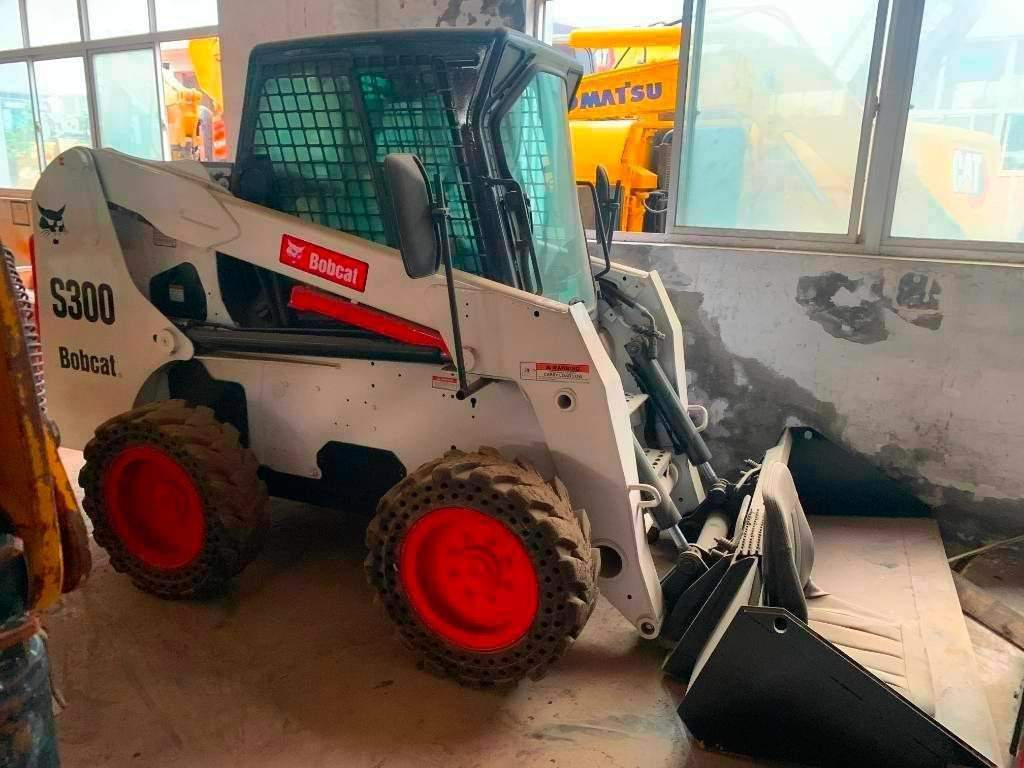 Bobcat S 300 - Minicargadora: foto 5 Bobcat S 300 - Minicargadora: foto 5