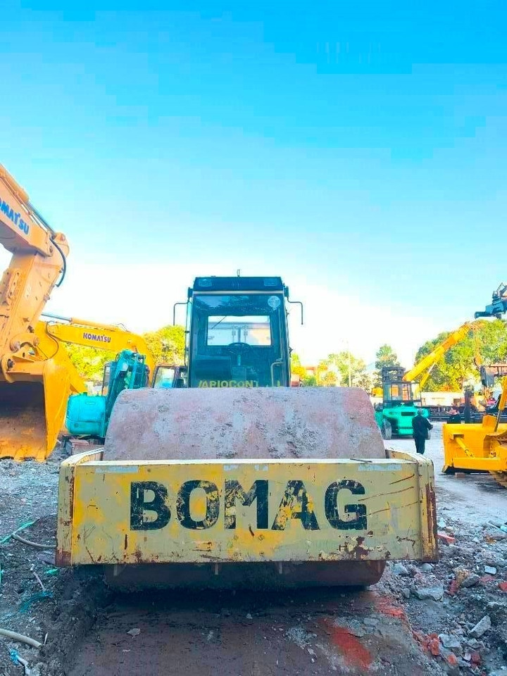 Bomag BW 225 D-3 - Apisonadora de asfalto: foto 4 Bomag BW 225 D-3 - Apisonadora de asfalto: foto 4