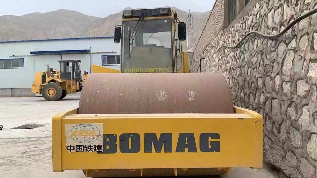 Bomag bw225d-3 - Apisonadora de asfalto: foto 2 Bomag bw225d-3 - Apisonadora de asfalto: foto 2