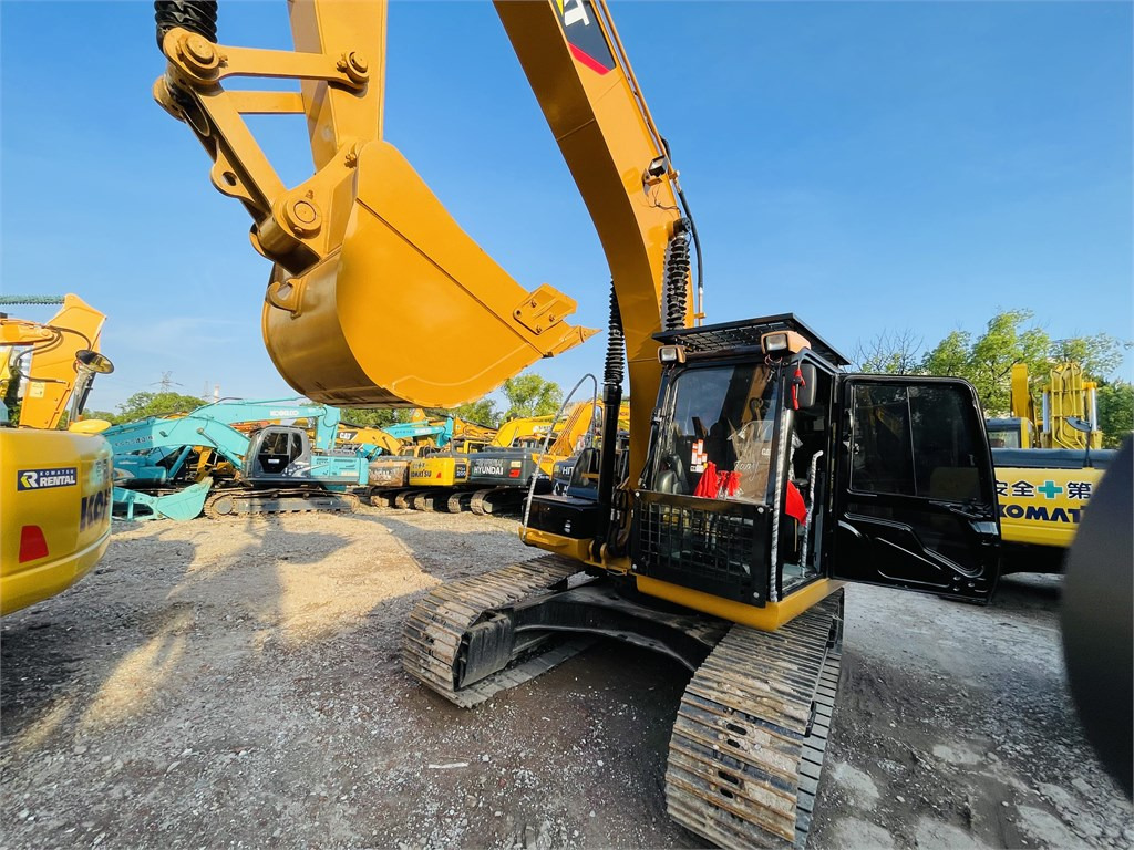 CAT 320D2 L - Excavadora: foto 2 CAT 320D2 L - Excavadora: foto 2