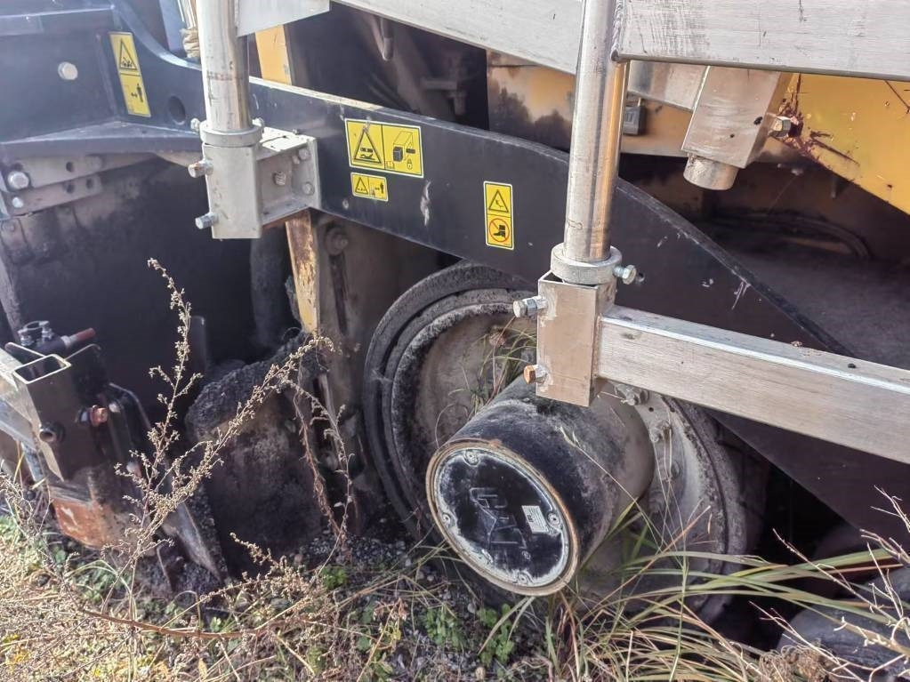 Pavimentadora de asfalto CAT AP655F: foto 6