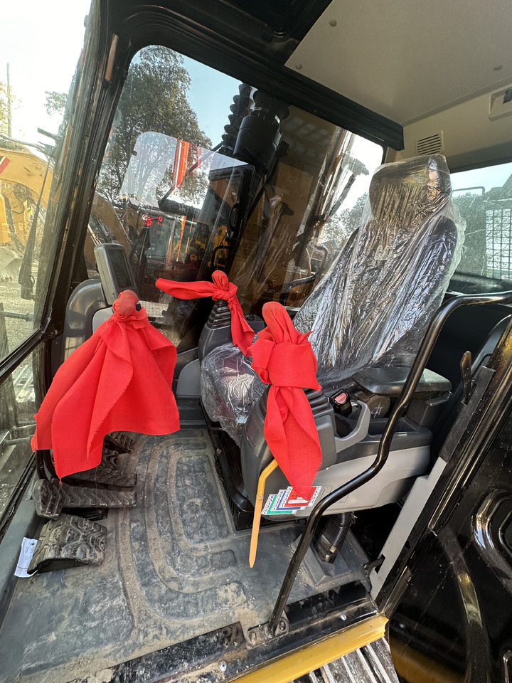 CATERPILLAR 315D2 - Excavadora de demolición: foto 4 CATERPILLAR 315D2 - Excavadora de demolición: foto 4