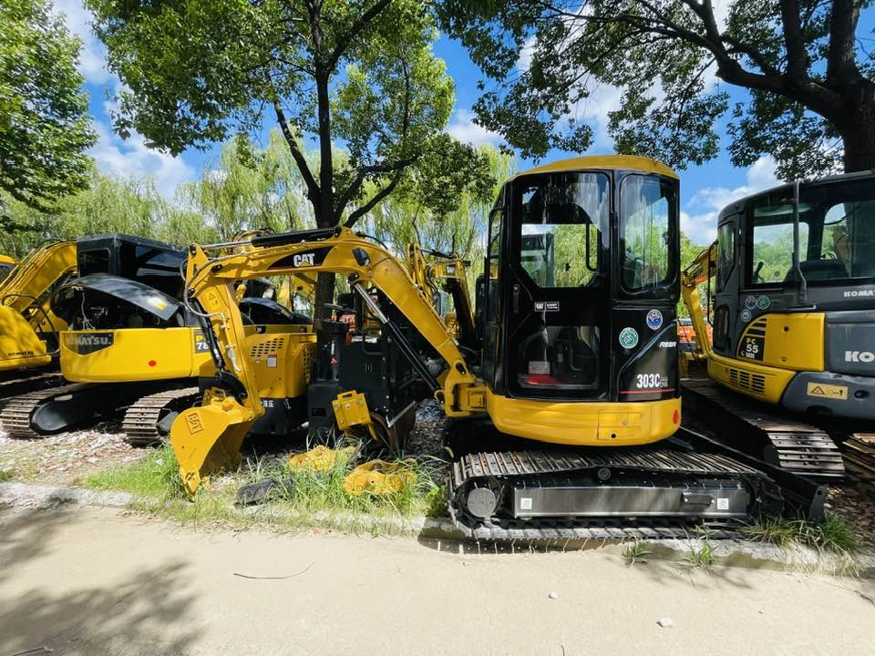 Caterpillar 303C CR - Miniexcavadora: foto 1 Caterpillar 303C CR - Miniexcavadora: foto 1