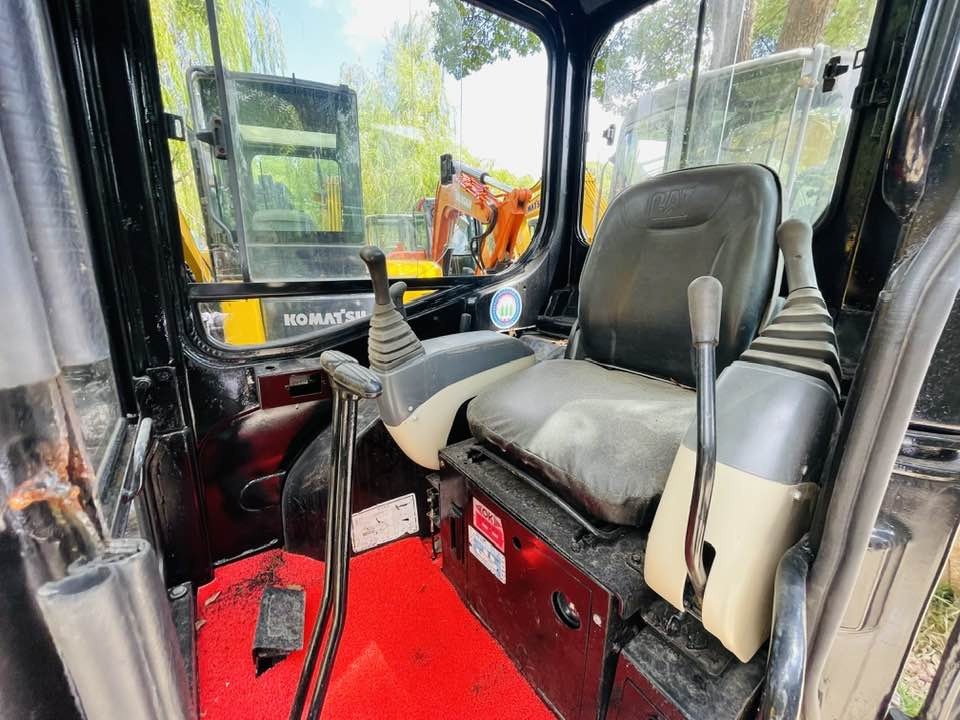 Caterpillar 303C CR - Miniexcavadora: foto 5 Caterpillar 303C CR - Miniexcavadora: foto 5