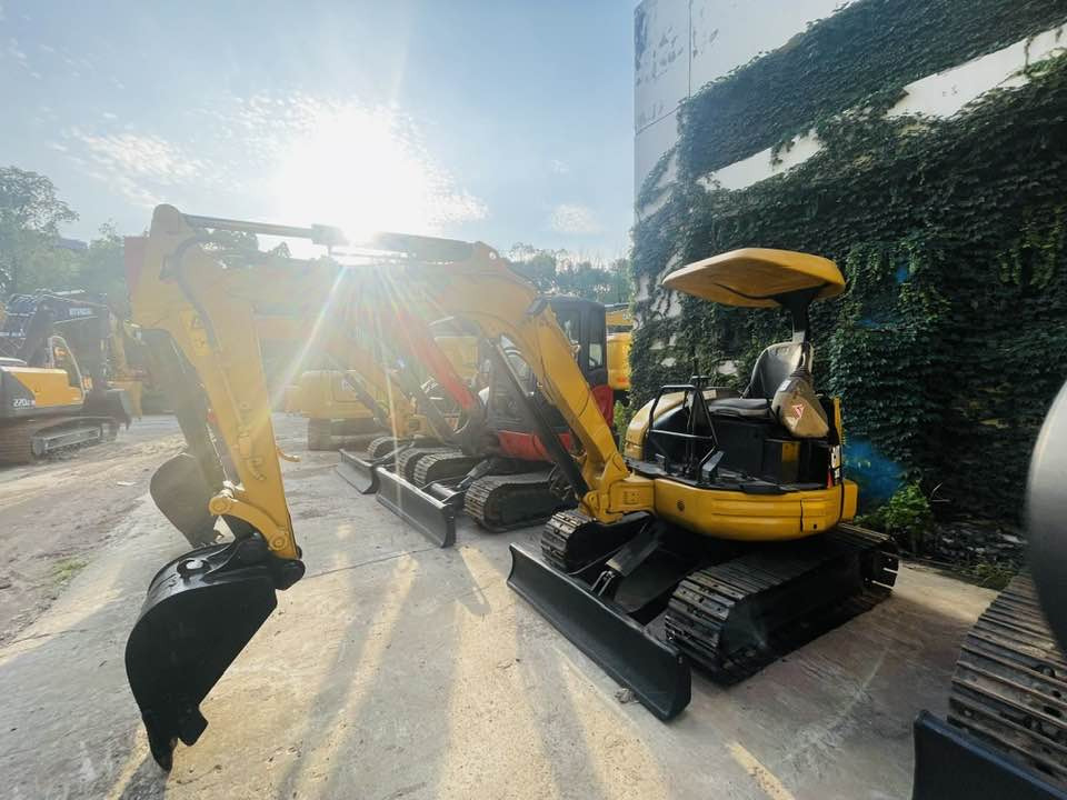 Miniexcavadora Caterpillar 303E CR: foto 1