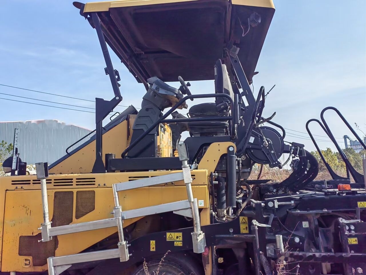 Caterpillar AP655 - Pavimentadora de asfalto: foto 2 Caterpillar AP655 - Pavimentadora de asfalto: foto 2